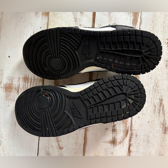 NIKE Low Dunk Vintage Panda sneakers black white retro sz 8.5 women’s FQ9988-100 - Picture 11 of 12